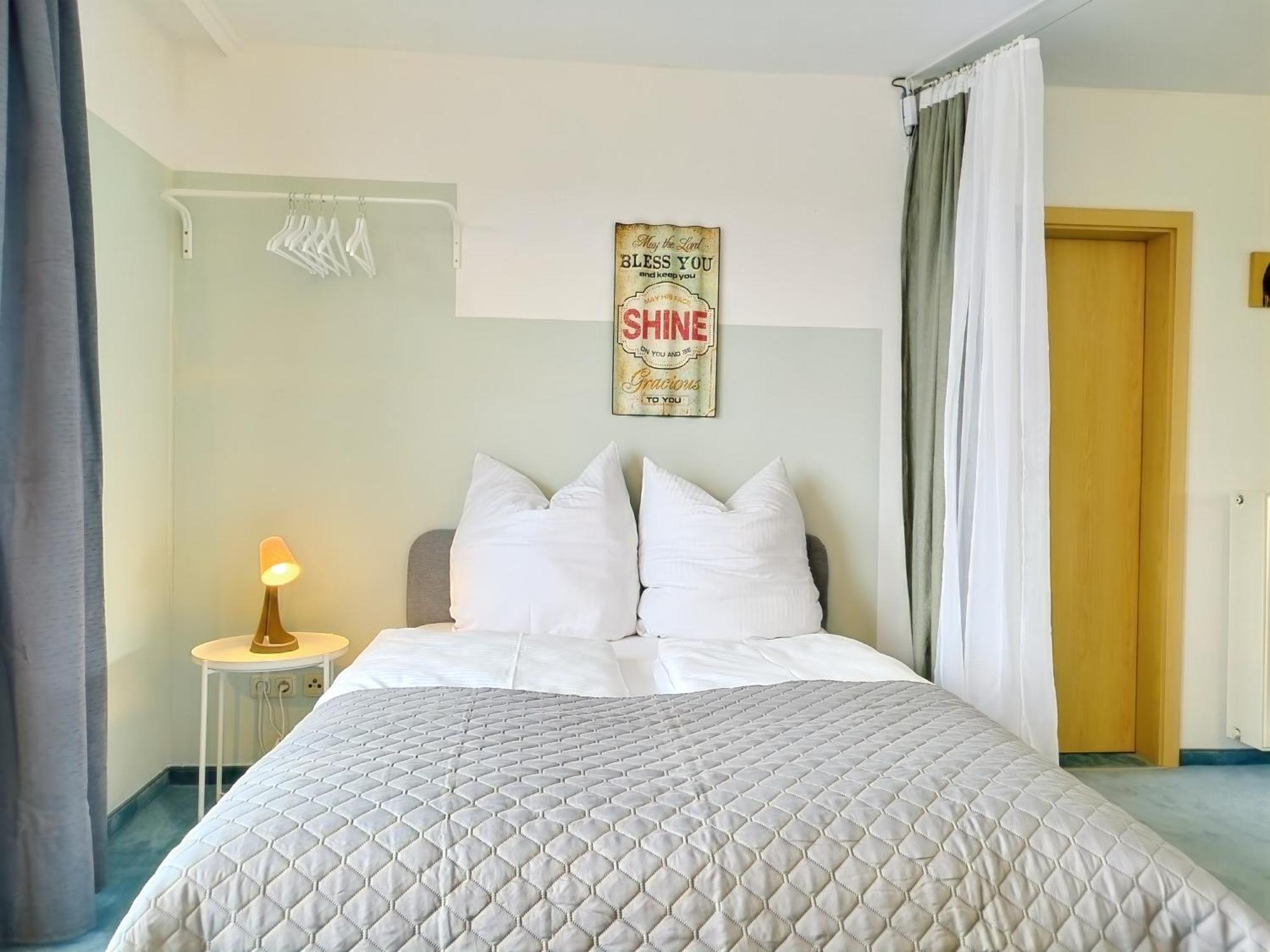 Seeblickapartment Fuer Bis Zu 12, Nuernberg & Schwabach In 30-35 Minuten Zu Erreichen, Sauna, Arbeitsplatz, Dachterrasse & Grill Spalt Bagian luar foto