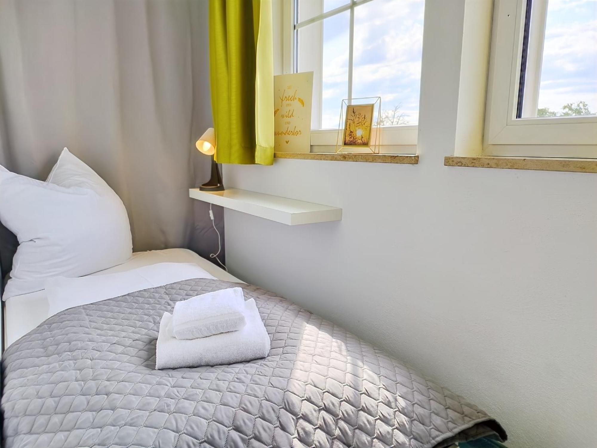 Seeblickapartment Fuer Bis Zu 12, Nuernberg & Schwabach In 30-35 Minuten Zu Erreichen, Sauna, Arbeitsplatz, Dachterrasse & Grill Spalt Bagian luar foto