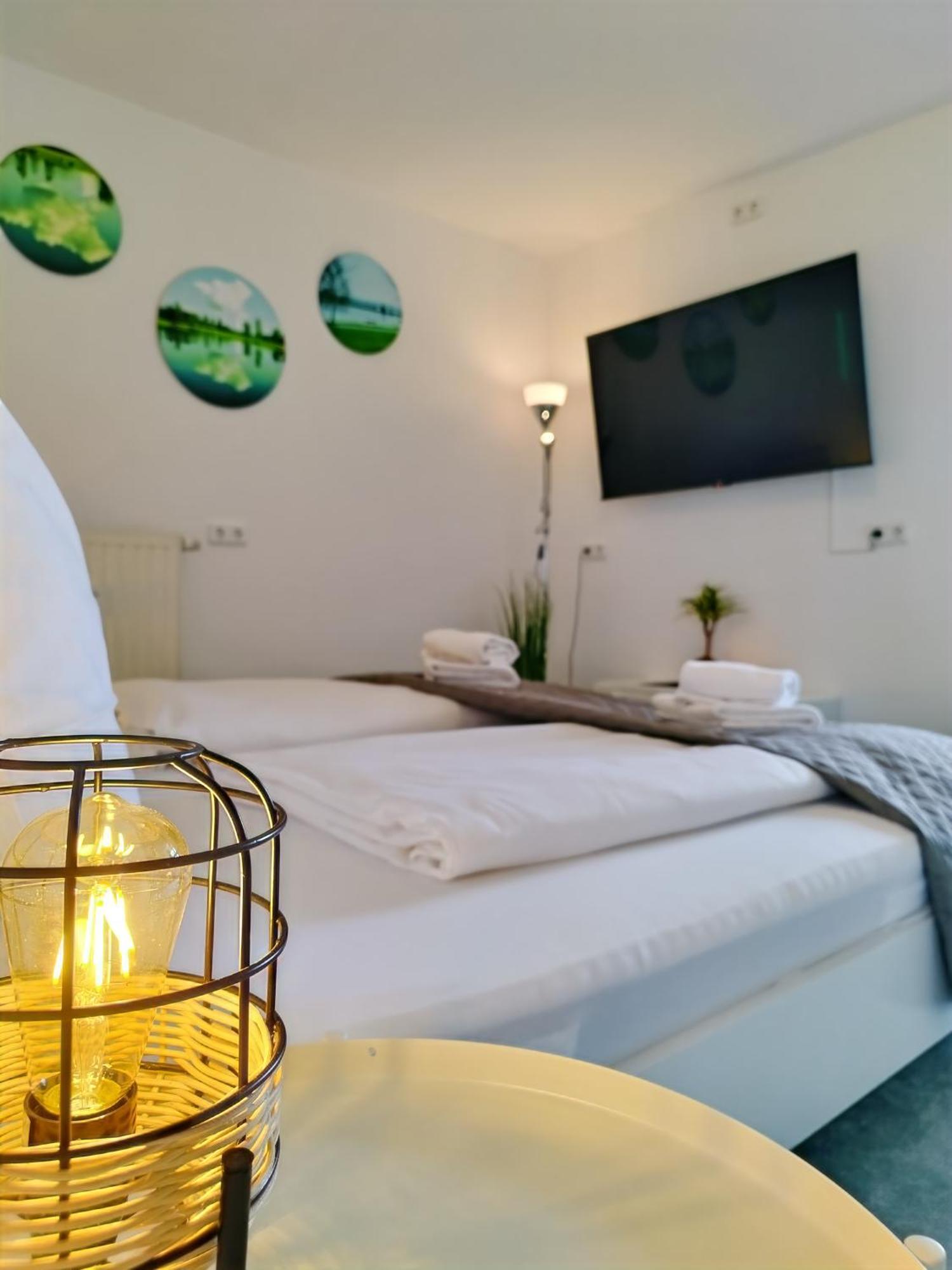 Seeblickapartment Fuer Bis Zu 12, Nuernberg & Schwabach In 30-35 Minuten Zu Erreichen, Sauna, Arbeitsplatz, Dachterrasse & Grill Spalt Bagian luar foto