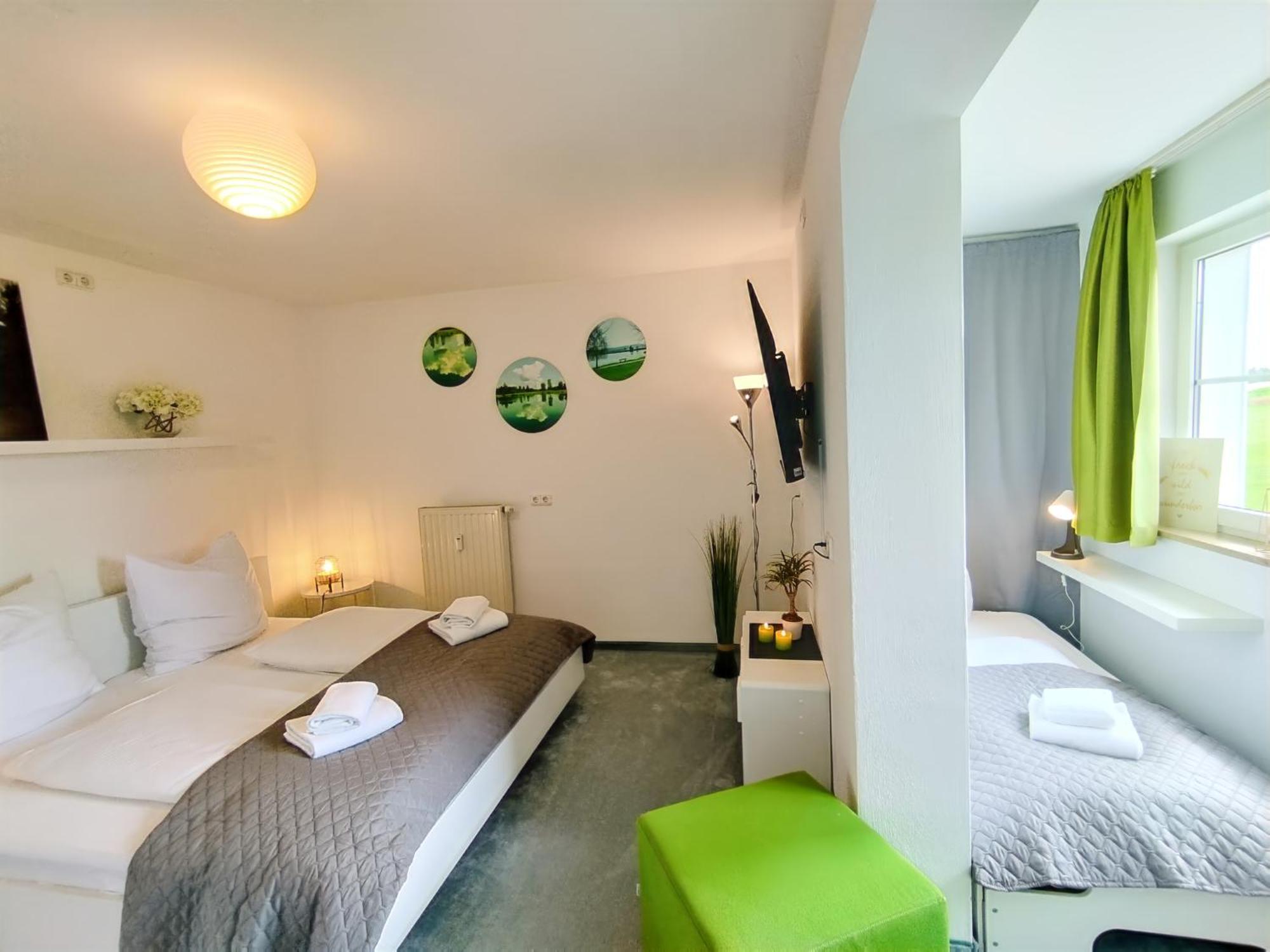 Seeblickapartment Fuer Bis Zu 12, Nuernberg & Schwabach In 30-35 Minuten Zu Erreichen, Sauna, Arbeitsplatz, Dachterrasse & Grill Spalt Bagian luar foto